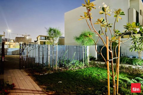 Shtëpi në qytet në Dubai, Emiratet e Bashkuara Arabe 3 dhoma gjumi, 428.9 m2. № 635629 - Foto 17