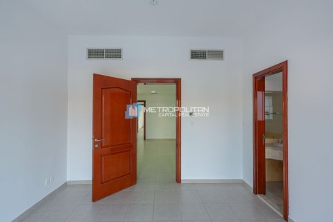 Villa en alquiler en Abu Dhabi, EAU 4 dormitorios, 272.8 m2 № 651936 - foto 11