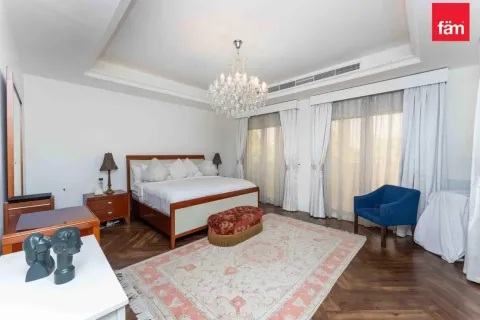 Vilă de închiriat în Dubai, EAU 5 dormitoare, 1112.3 mp.  №659259 - poză 15