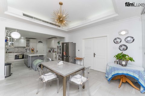 Dubai, संयुक्त अरब अमीरात में विला, 5 बेडरूम, 1112.3 वर्ग मीटर, संख्या 659259 - फ़ोटो 24