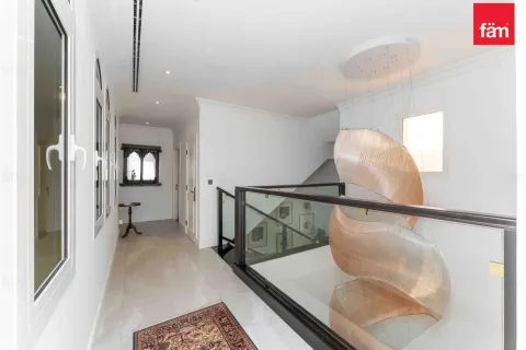 Vilă de închiriat în Dubai, EAU 5 dormitoare, 1112.3 mp.  №659259 - poză 9