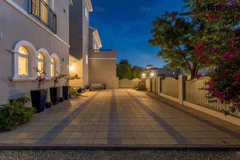 Dubai, संयुक्त अरब अमीरात में विला, 5 बेडरूम, 1112.3 वर्ग मीटर, संख्या 659259 - फ़ोटो 13