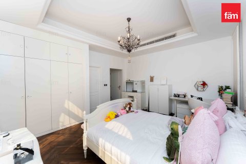 Villa in Dubai, UAE 5 bedrooms, 1112.3 sq.m. № 659259 - photo 25