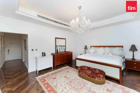 Vilă de închiriat în Dubai, EAU 5 dormitoare, 1112.3 mp.  №659259 - poză 14