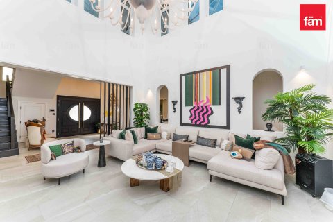 Vilă în Dubai, EAU 5 dormitoare, 1112.3 mp. №659259