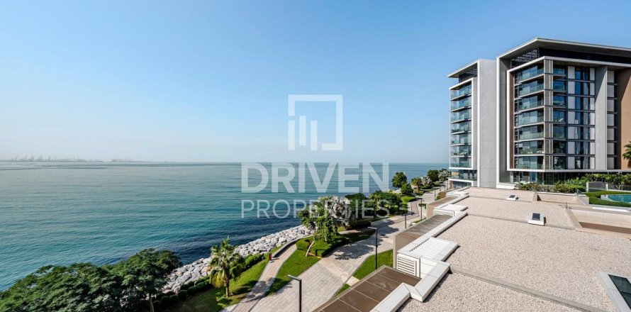 Apartment in Bluewaters, Dubai, UAE 4 bedrooms, 228 sq.m. № 684049