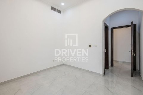 Villa en alquiler en Nadd Al Sheba, Dubai, EAU 6 dormitorios, 1468.05 m2 № 745944 - foto 12