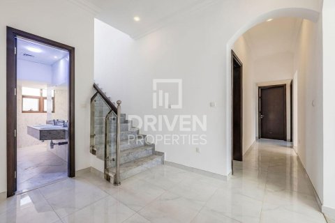 Villa en alquiler en Nadd Al Sheba, Dubai, EAU 6 dormitorios, 1468.05 m2 № 745944 - foto 4