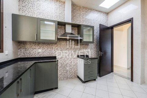 Villa en alquiler en Nadd Al Sheba, Dubai, EAU 6 dormitorios, 1468.05 m2 № 745944 - foto 10