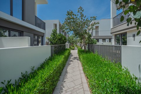 Vilă de închiriat în Tilal Al Ghaf, Dubai, EAU 3 dormitoare, 140 mp.  №703490 - poză 2