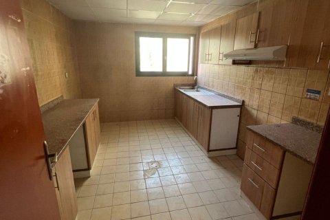 Apartamento en venta en Ajman Downtown, Ajman, EAU 2 dormitorios, 145 m2 № 730013 - foto 11