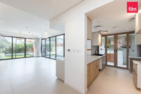 Villa til salg i Al Furjan, Dubai, UAE 4 soveværelser, 239.5 kvm № 633739 - foto 6