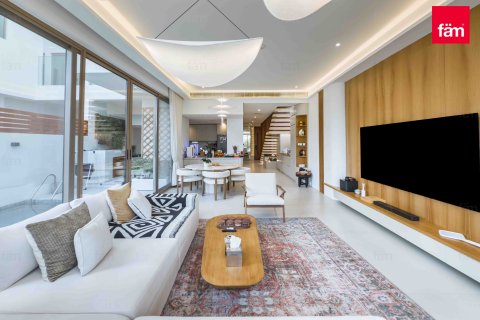 Villa in Al Furjan, Dubai, UAE 4 bedrooms, 301.9 sq.m. № 633739 - photo 3