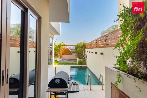 Villa en Al Furjan, Dubai, EAU 4 dormitorios, 239.5 m² № 633739