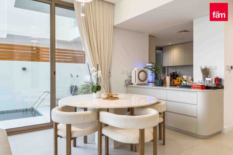 Villa in Al Furjan, Dubai, UAE 4 bedrooms, 301.9 sq.m. № 633739 - photo 6