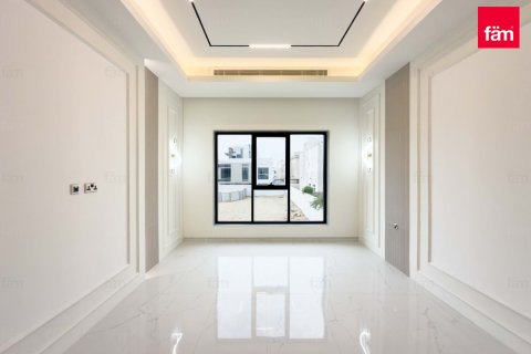 Villa in Dubai, UAE 5 bedrooms, 463.9 sq.m. № 669730 - photo 14