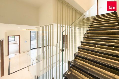 Villa in Dubai, UAE 5 bedrooms, 463.9 sq.m. № 669730 - photo 12