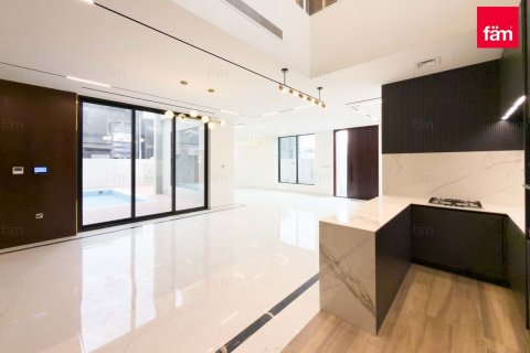 Villa in Dubai, UAE 5 bedrooms, 463.9 sq.m. № 669730 - photo 6