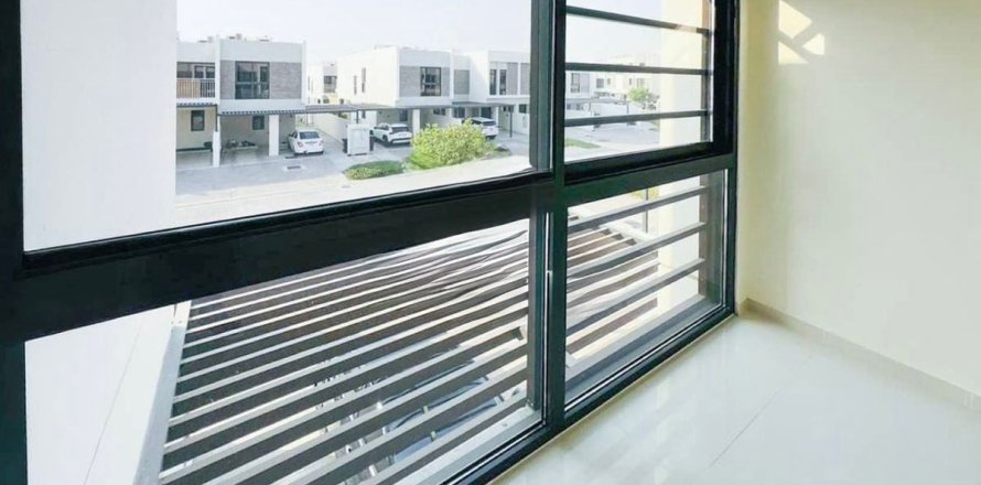 خانه شهری در Dubai ، امارات متحده عربی 3 خوابه ، 174.8 متر مربع.  شماره 717561