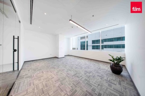 Зняти в оренду офіс в Sheikh Zayed Road, Дубай, ОАЕ 921.5м2, № 717560 - фото 2