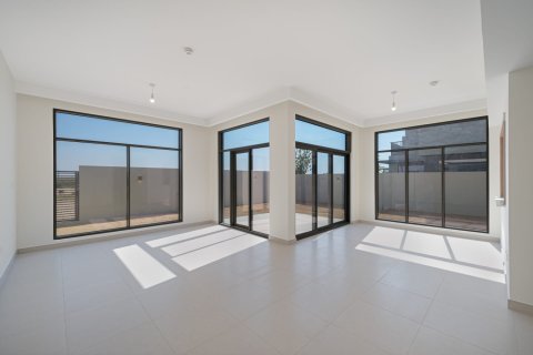 Villa in Dubai South (Dubai World Central), Dubai, UAE 4 bedrooms, 373 sq.m. № 703053 - photo 2