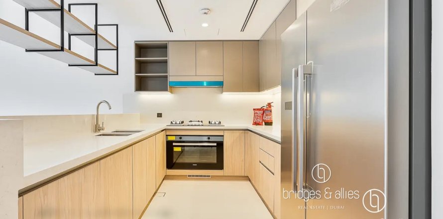 Villa a Tilal Al Ghaf, Dubai, EAU 3 camere da letto, 202 mq. № 687088