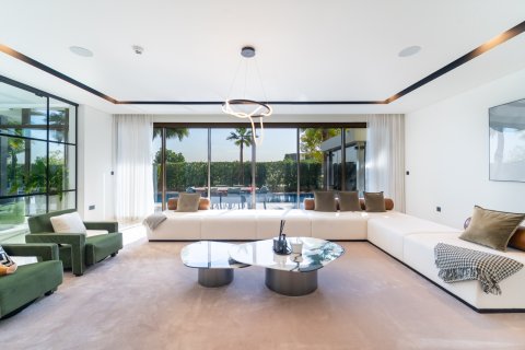 Villa zum Verkauf in Dubai, VAE 6 Schlafzimmer, 675 m2 Nr. 696257 - Foto 3