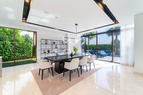 Villa zum Verkauf in Dubai, VAE 6 Schlafzimmer, 675 m2 Nr. 696257 - Foto 6