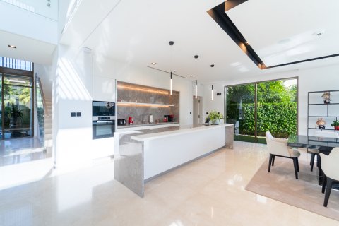 Villa zum Verkauf in Dubai, VAE 6 Schlafzimmer, 675 m2 Nr. 696257 - Foto 4