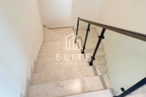 Villa zur Miete in Dubai, VAE 4 Schlafzimmer Nr. 681756 - Foto 11