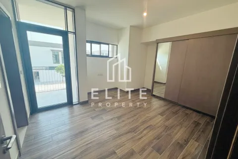 Villa zur Miete in Dubai, VAE 4 Schlafzimmer Nr. 681756 - Foto 6