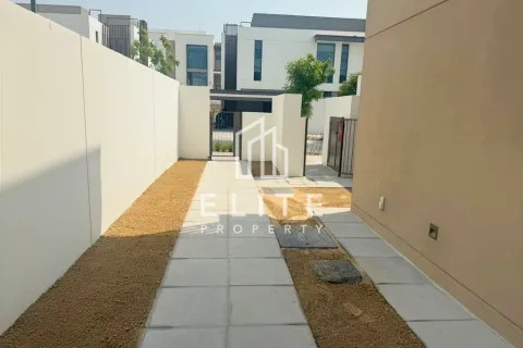 Villa zur Miete in Dubai, VAE 4 Schlafzimmer Nr. 681756 - Foto 1