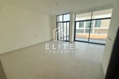 Villa zur Miete in Dubai, VAE 4 Schlafzimmer Nr. 681756 - Foto 3