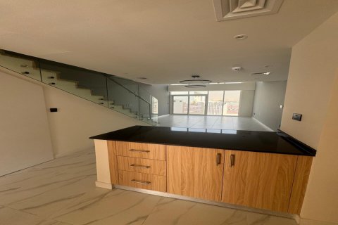 Városi lakóépület itt: Rukan, Dubai, EAE, 2 hálószoba, 133 m², azonosító: 709310 - fénykép 8