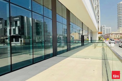Shop in Dubai, UAE 98.6 sq.m. № 680041