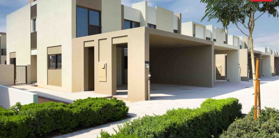 Townhouse sa Dubai, UAE 3 silid-tulugan, 16449.8 sq.m. № 652142
