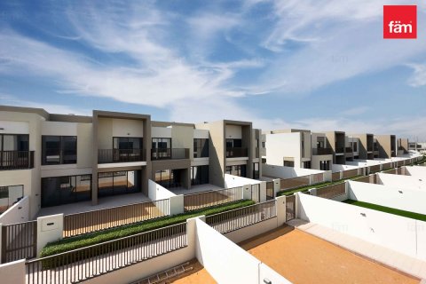 Townhouse sa Dubai, UAE 3 silid-tulugan, 16449.8 sq.m. № 652142 - larawan 13