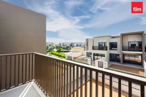 Townhouse sa Dubai, UAE 3 silid-tulugan, 16449.8 sq.m. № 652142 - larawan 12
