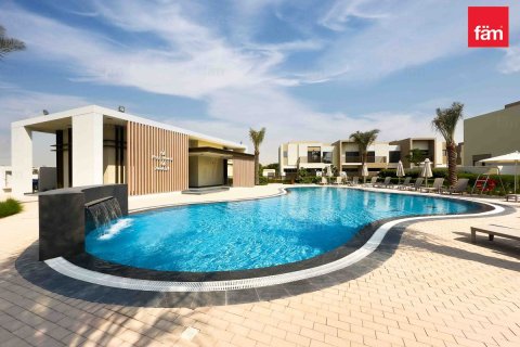 Townhouse sa Dubai, UAE 3 silid-tulugan, 16449.8 sq.m. № 652142 - larawan 4