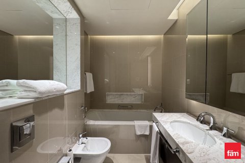 Appartement te huur in Downtown Dubai (Downtown Burj Dubai), Dubai, VAE 2 slaapkamers, 125.9 vr.m., nr 652141 - foto 10