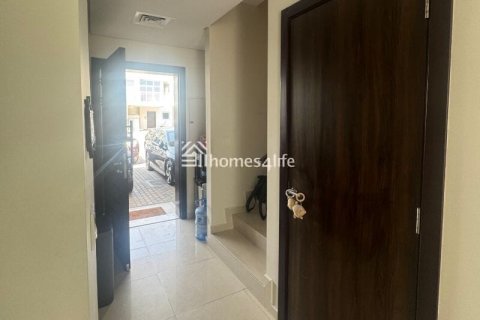 Shtëpi në qytet në DAMAC Hills (Akoya by DAMAC), Dubai, Emiratet e Bashkuara Arabe 3 dhoma gjumi, 112 m2. № 722165 - Foto 9