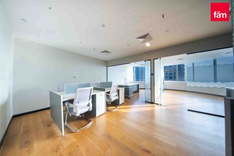 Office til leje i Dubai, UAE 104.5 kvm № 641371 - foto 1