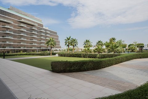 דירה להשכרה ב Palm Jumeirah, Dubai, איחוד האמירויות  2 חדרי שינה, 148.07 מ"ר, מספר 750697 - תמונה 12