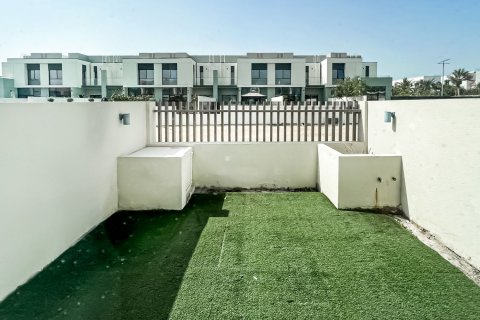 Radový dom v Al Furjan, Dubai, SAE 4 spálne, 152.13 m2 č. 750700