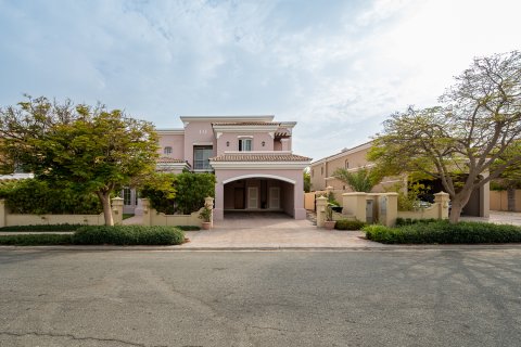 Villa in Arabian Ranches, Dubai, VAE: 4 Schlafzimmer, 328.95 m2 Nr. 750694