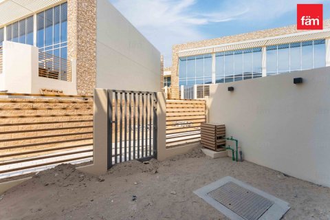 Townhouse in Dubai, UAE 2 bedrooms, 102.4 sq.m. № 758506 - photo 7