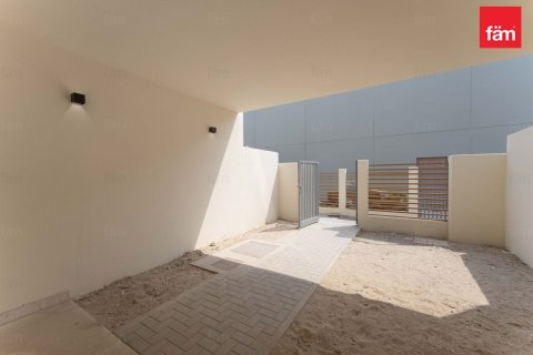 Townhouse in Dubai, UAE 2 bedrooms, 102.4 sq.m. № 758506 - photo 12
