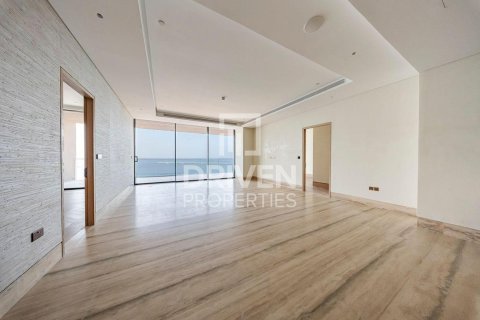 Apartment in Palm Jumeirah, Dubai, UAE 2 bedrooms, 205.22 sq.m. № 745742 - photo 1