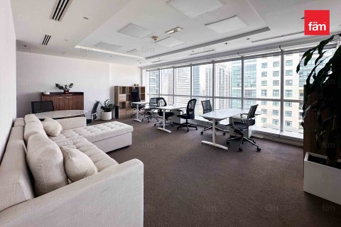 Üürile anda kontor asukohaga Dubai, AÜE: 115.7 m² Nr 644847 - pilt 1