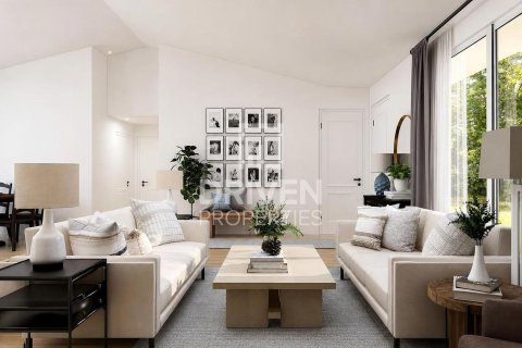 Apartamento en venta en Dubai Residence Complex, Dubai, EAU 1 dormitorio, 63.55 m2 № 755975 - foto 3